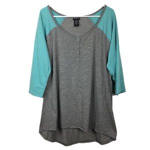 Torrid Size 2 2X Plus Snap Button Raglan Tee Shirt